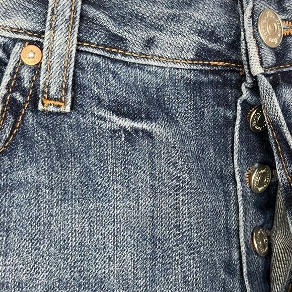 Free People We the Free Medium Wash Distressed Raw Hem Straight Leg Jeans 26 - Picture 5 of 5